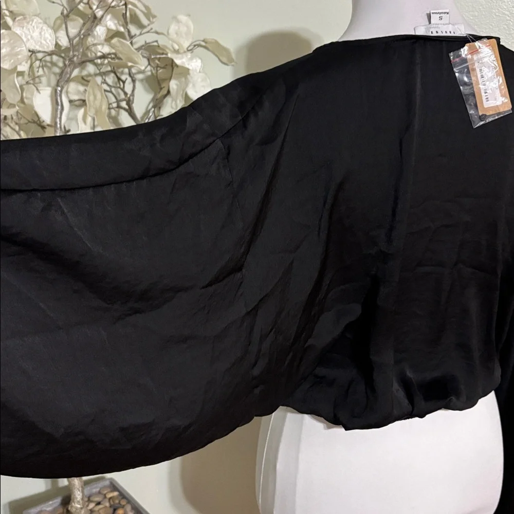 FAVLUX Black V Neck Crop Top Oversized Sleeves